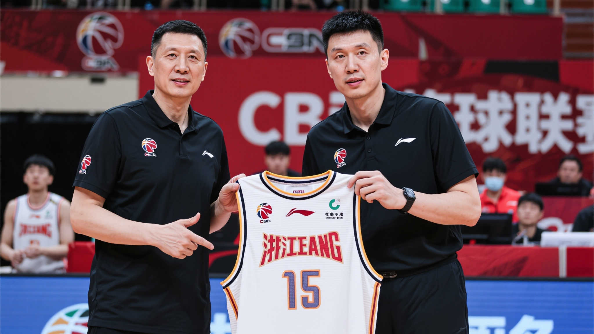 前言：重磅签约蓄力新赛季，浙江男篮迎来大变革
随